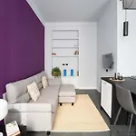 Charming Near Argonne Modern Living ミラノ