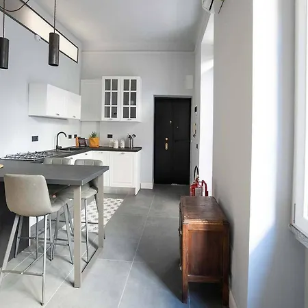 Daire Charming Modern Near Argonne Milano