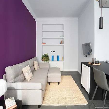 Charming Modern Near Argonne Milano